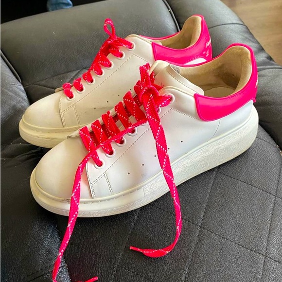 Alexander Mcqueens size 40 men